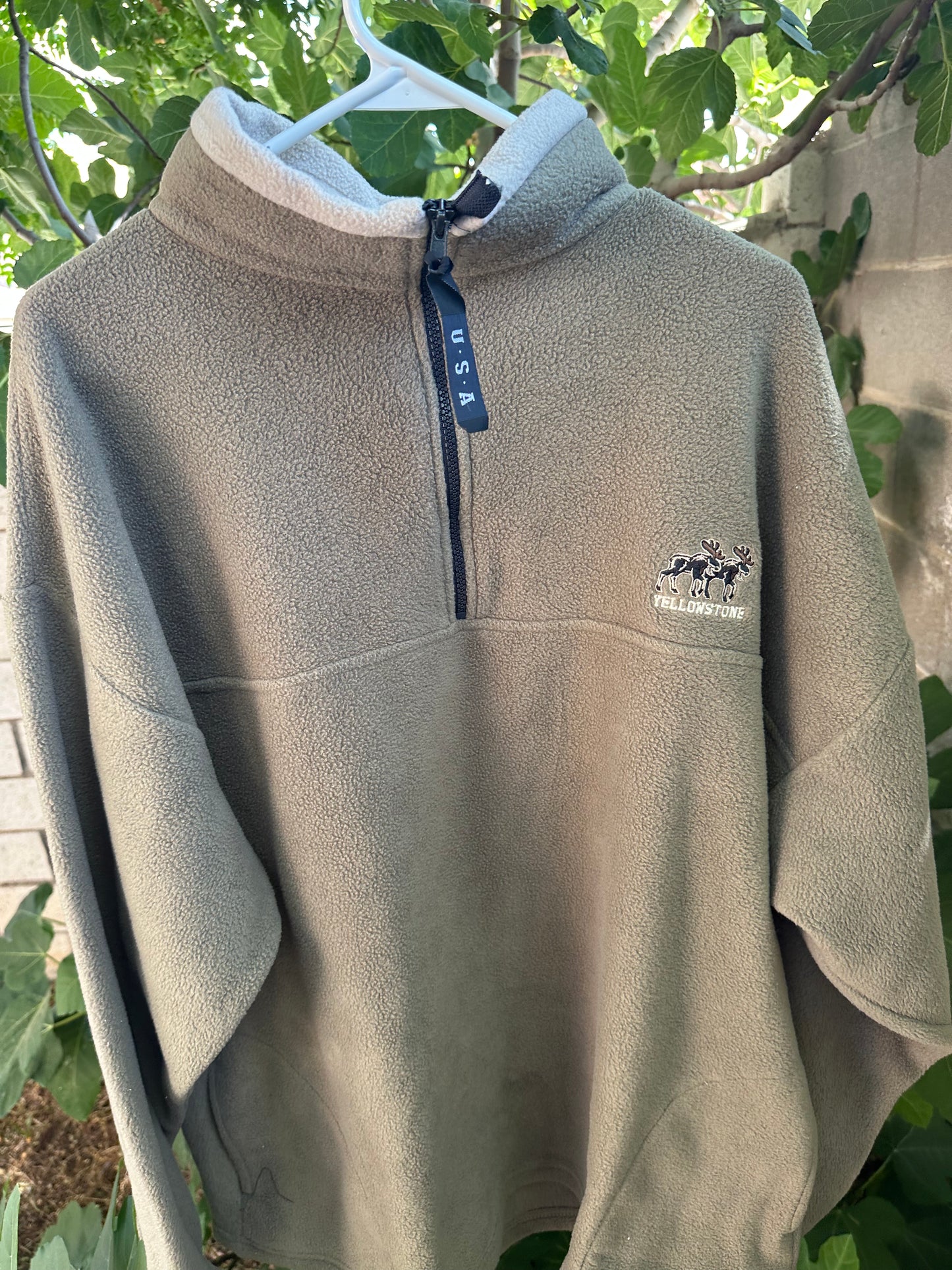 Yellowstone National Park Fleece Pullover